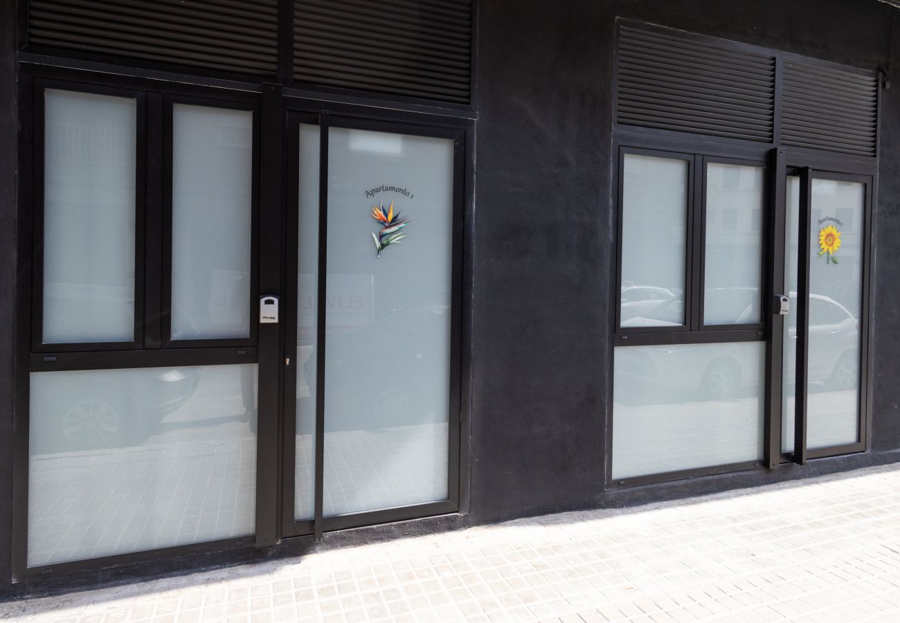Studio a Valencia / València - Turia Park Loft I |  4 Viajeros | AC and WiFi | Near ZOO