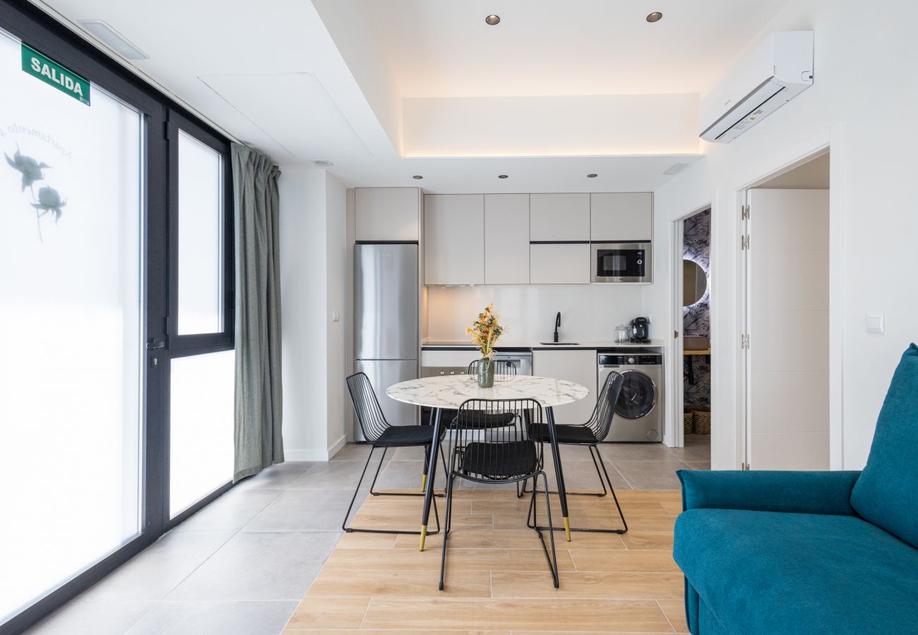 Studio a Valencia / València - Turia Park Loft IV | 4 Viajeros | AC and WiFi | Near ZOO