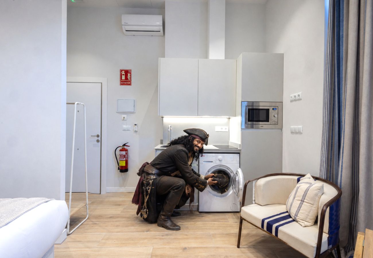 Appartamento a Valencia / València - Pirate Studio II | 2 Viajeros | AC WiFi | 15 min Oceanografic