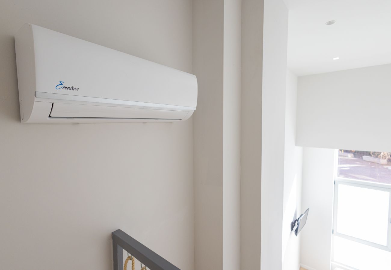 Appartamento a Valencia / València - Pirate Duplex V | 4 Viajeros | AC WiFi | 15 min Oceanografic