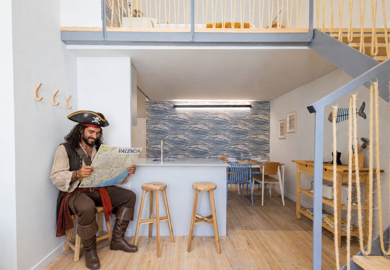Appartamento a Valencia / València - Pirate Duplex VII | 4 Viajeros | AC WiFi | 15 min Oceanografic