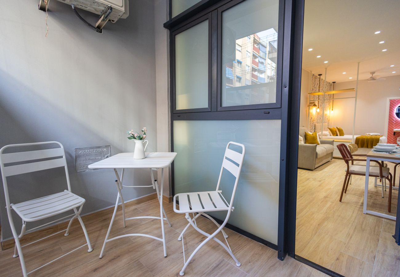 Appartamento a Valencia / València - Olive Loft II | AC and WIFI | 10 min City Center