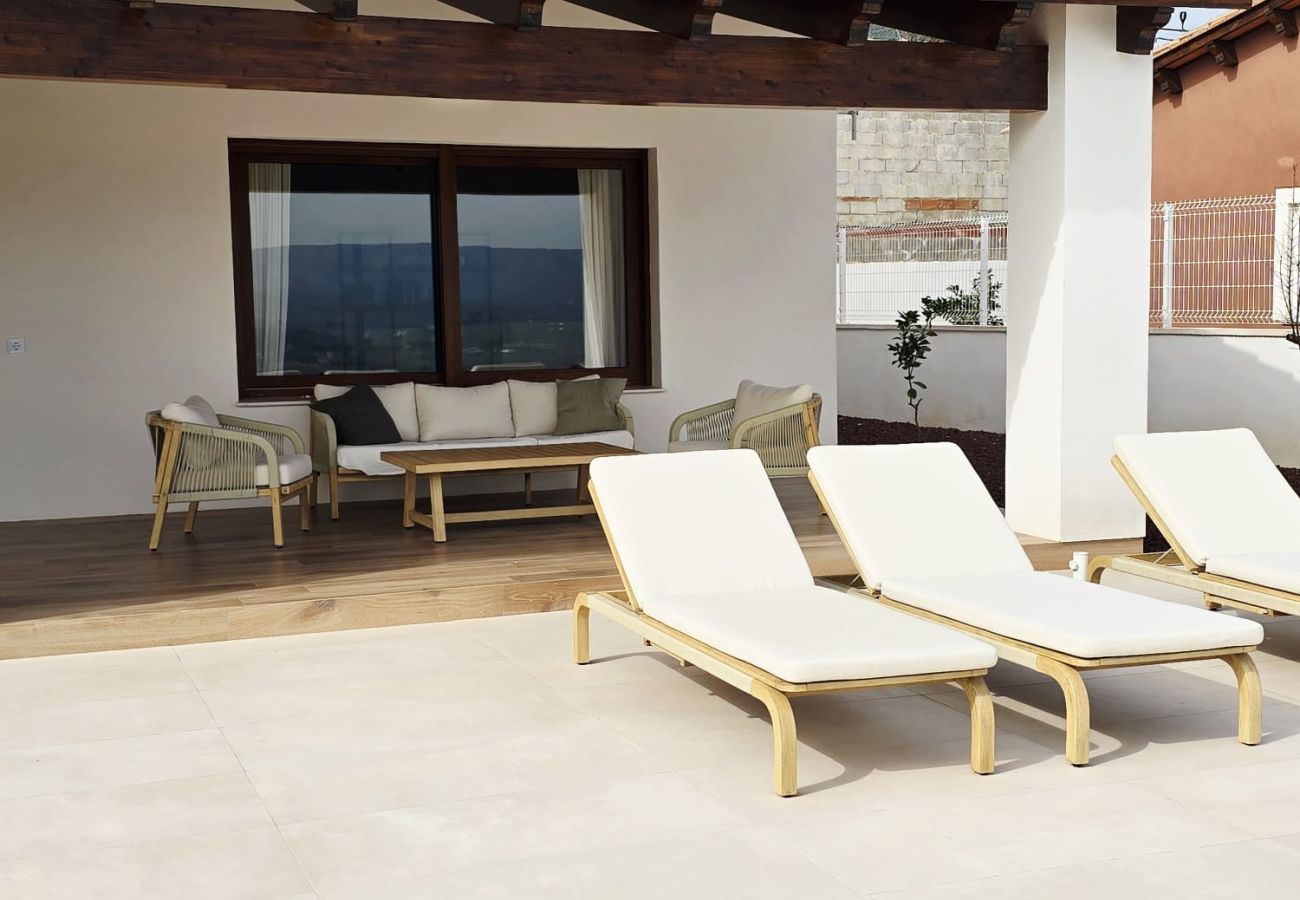Villetta a L'Enova - Villa Eco di Lusso | Piscina e Barbecue | 8 Ospiti