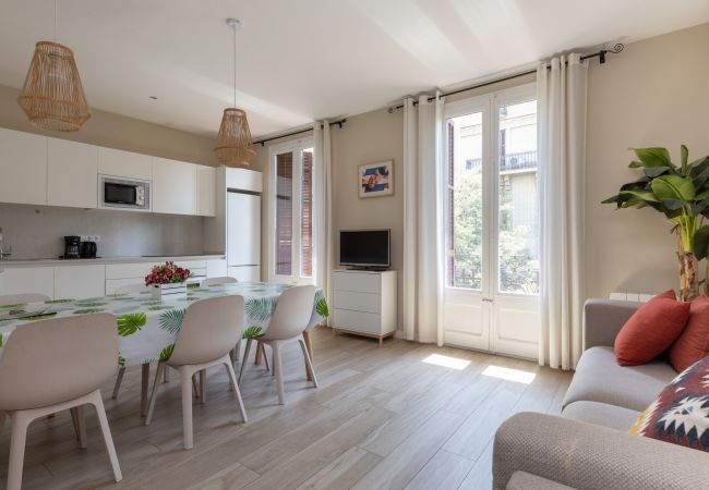 Appartement in Barcelona - CALABRIA, piso amplio ideal familias o grupos en Eixample, Barcelona centro