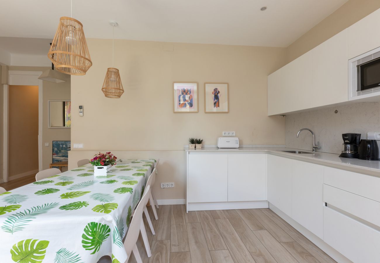 Appartement in Barcelona - CALABRIA, piso amplio ideal familias o grupos en Eixample, Barcelona centro