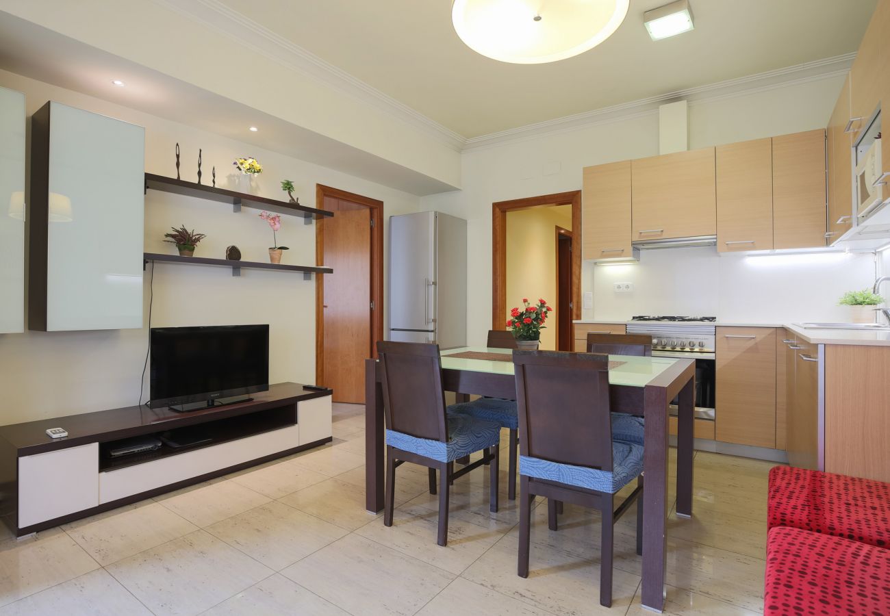 Appartement in Barcelona - MARQUES, moderno piso renovado de 4 dormitorios en alquiler por días en Barcelona centro, Eixample, Sant Antoni.
