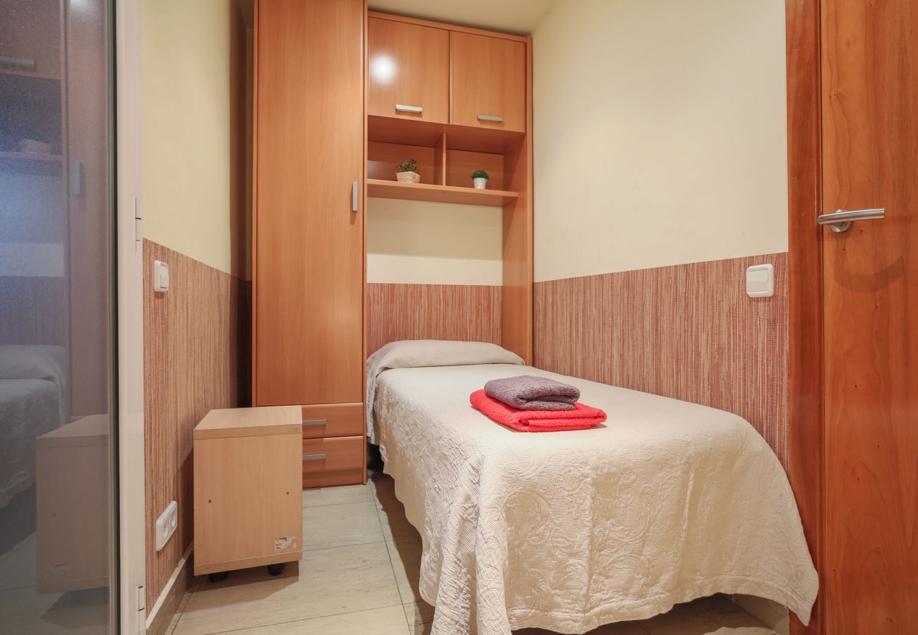 Appartement in Barcelona - MARQUES, moderno piso renovado de 4 dormitorios en alquiler por días en Barcelona centro, Eixample, Sant Antoni.