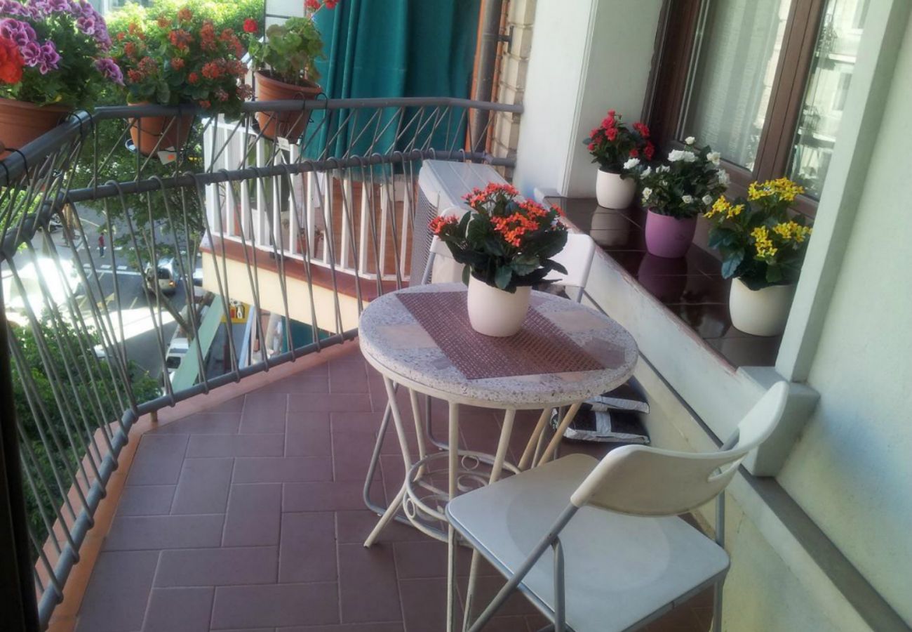 Appartement in Barcelona - MARQUES, moderno piso renovado de 4 dormitorios en alquiler por días en Barcelona centro, Eixample, Sant Antoni.
