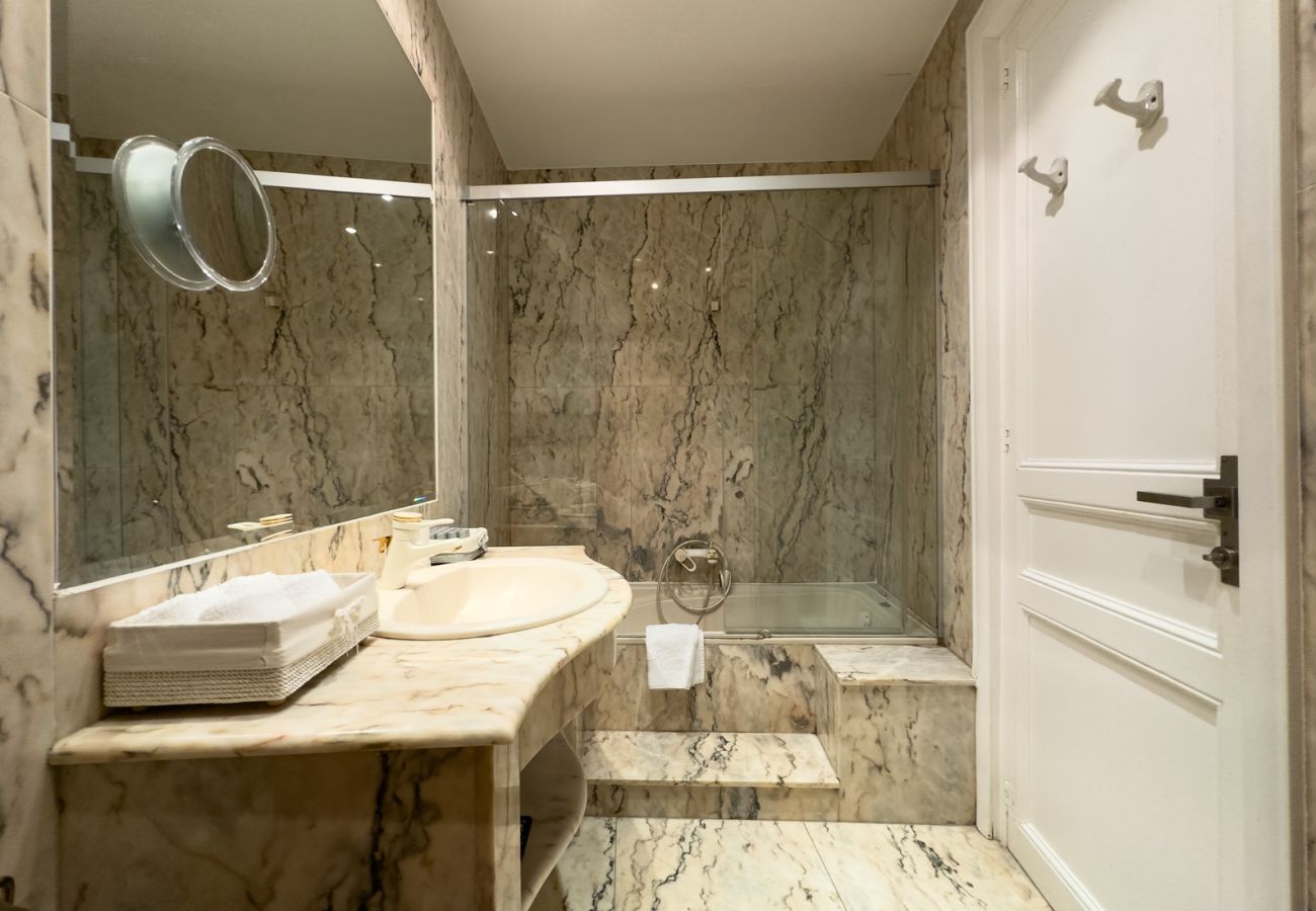 Appartement in Barcelona - Piso en alquiler con gran terraza privada, junto Passeig de Gracia, Barcelona centro