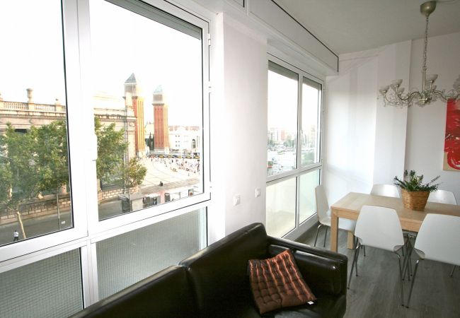 Appartement in Barcelona - PLAZA ESPAÑA DELUXE & FIRA, piso en alquiler por días muy bonito y luminoso, vistas a Plaza España, Barcelona.