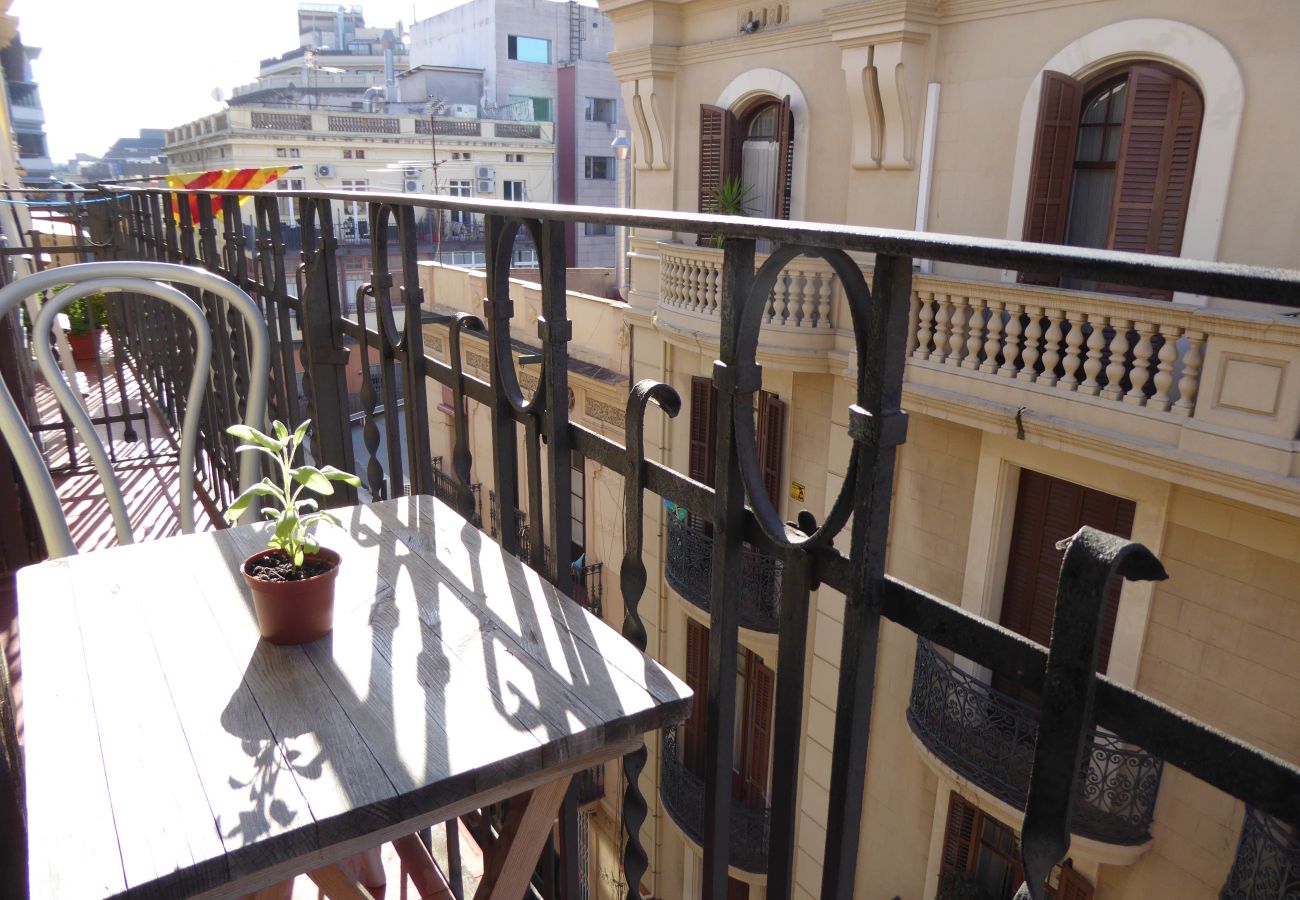 Appartement in Barcelona - Piso con encanto, restaurado y equipado, muy bonito y luminoso en Barcelona centro, Gracia