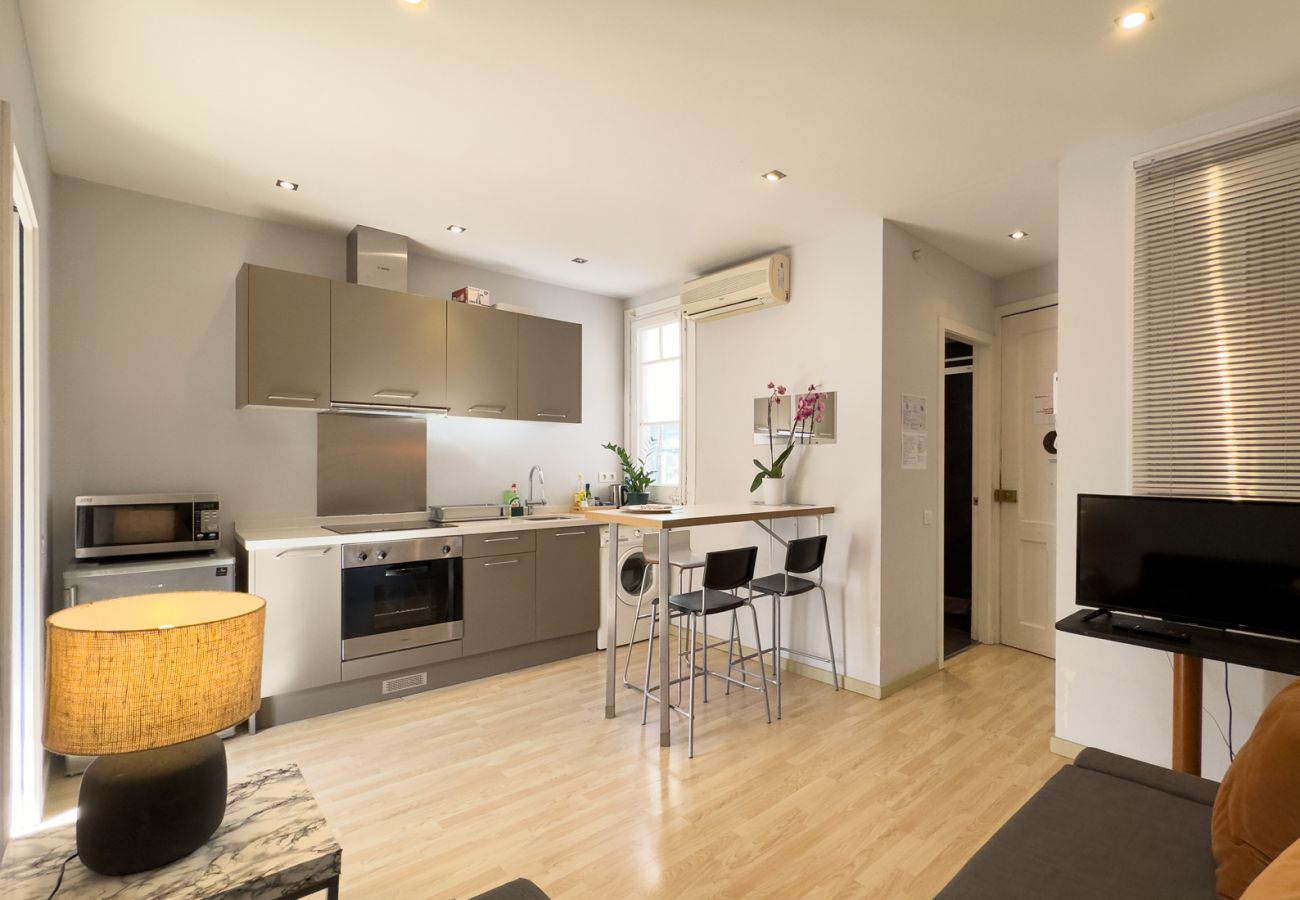 Appartement in Barcelona - Piso con encanto, restaurado y equipado, muy bonito y luminoso en Barcelona centro, Gracia