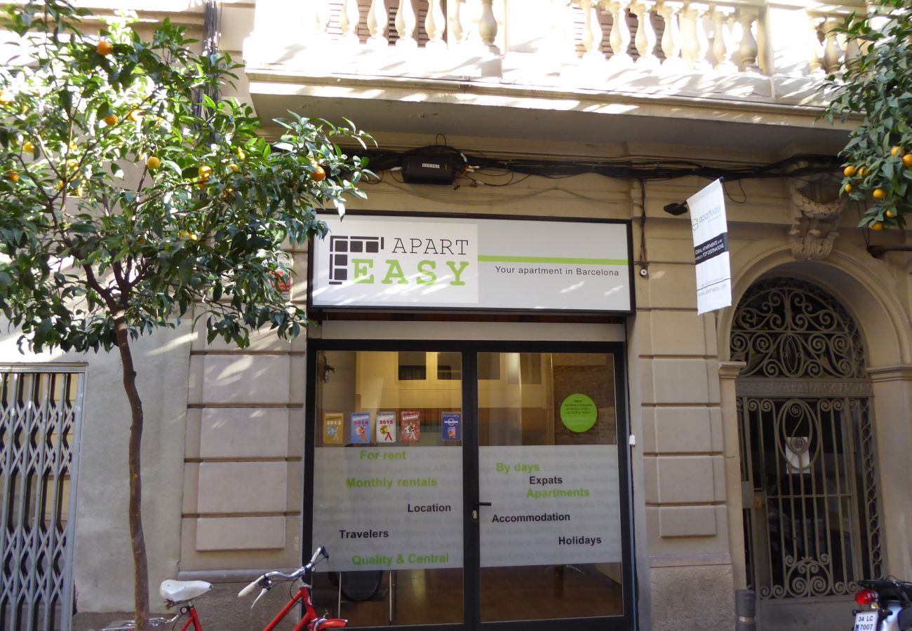 Appartement in Barcelona - Apartamento bonito con balcón en alquiler por días en Barcelona centro, Gracia