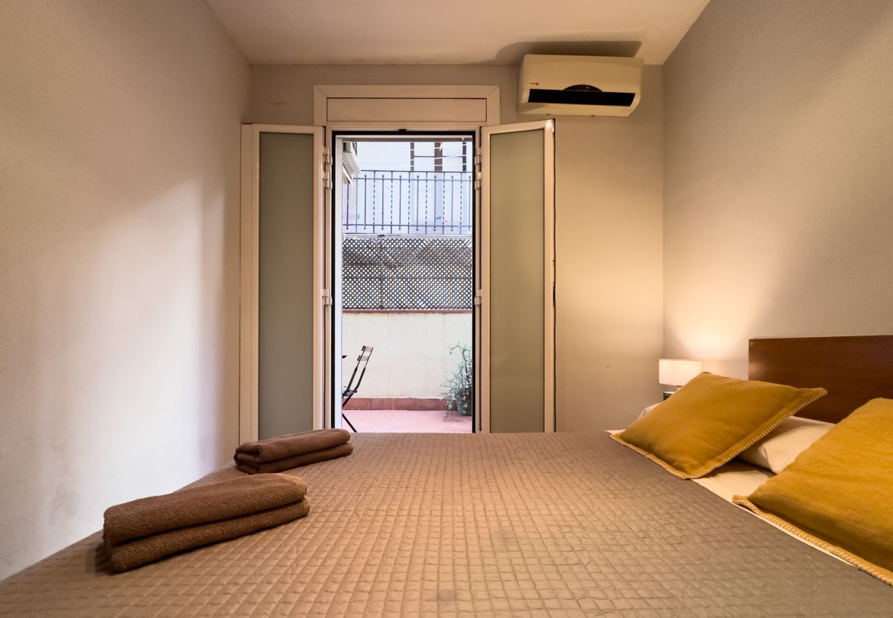 Appartement in Barcelona - Piso con patio terraza privada en alquiler en Barcelona centro, Gracia