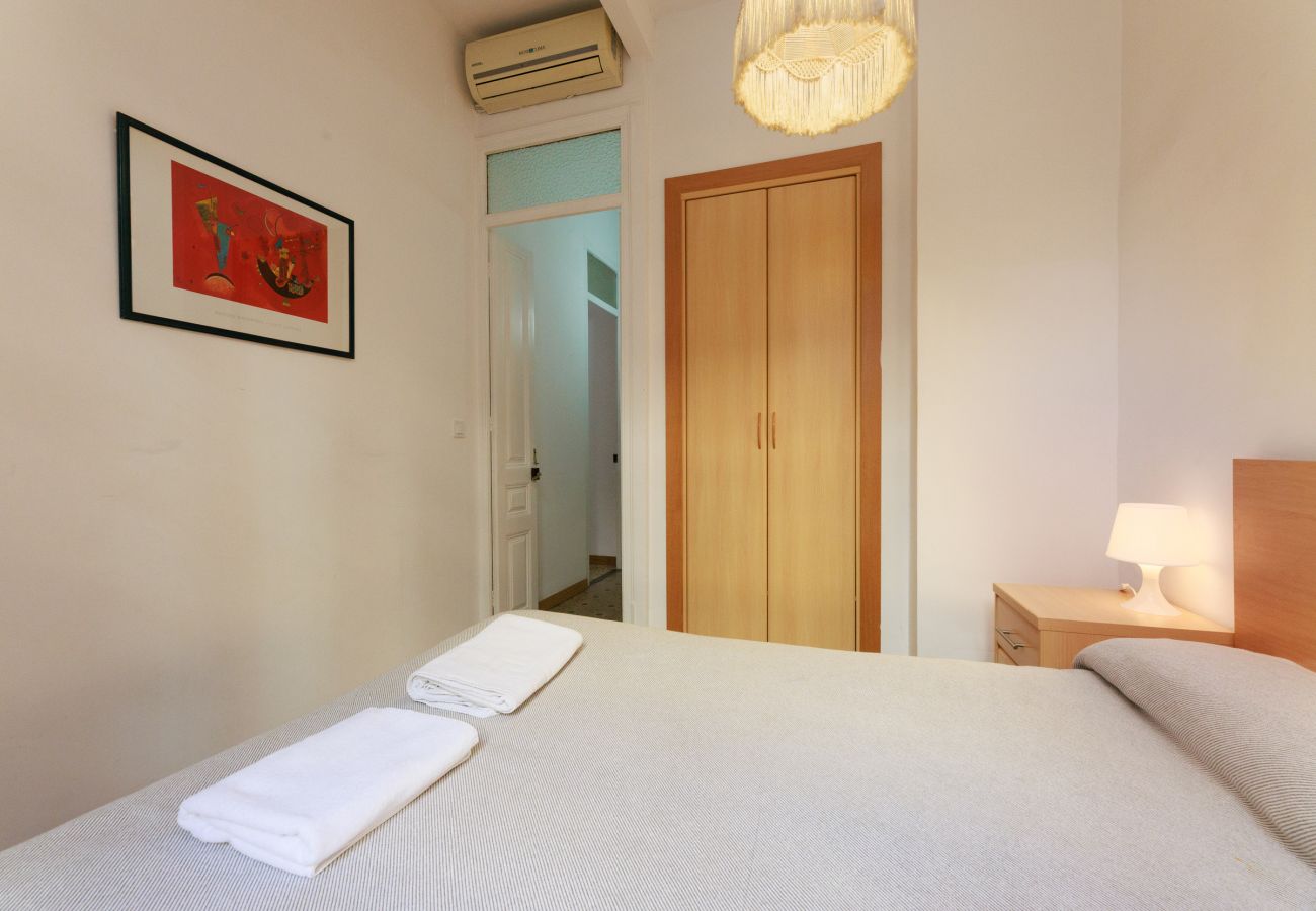 Appartement in Barcelona - GRACIA SANT AGUSTÍ piso de 3 dormitorios en alquiler por días en Barcelona centro, Gracia