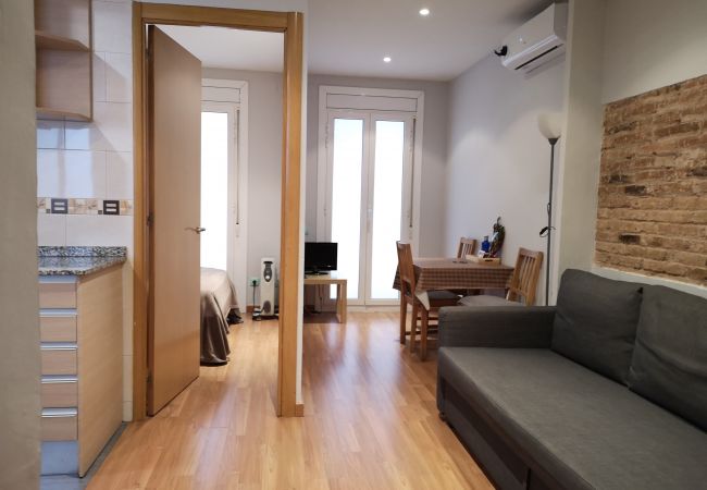 Appartement in Barcelona - Piso bonito, restaurado en alquiler con patio terraza en Gracia, Barcelona centro