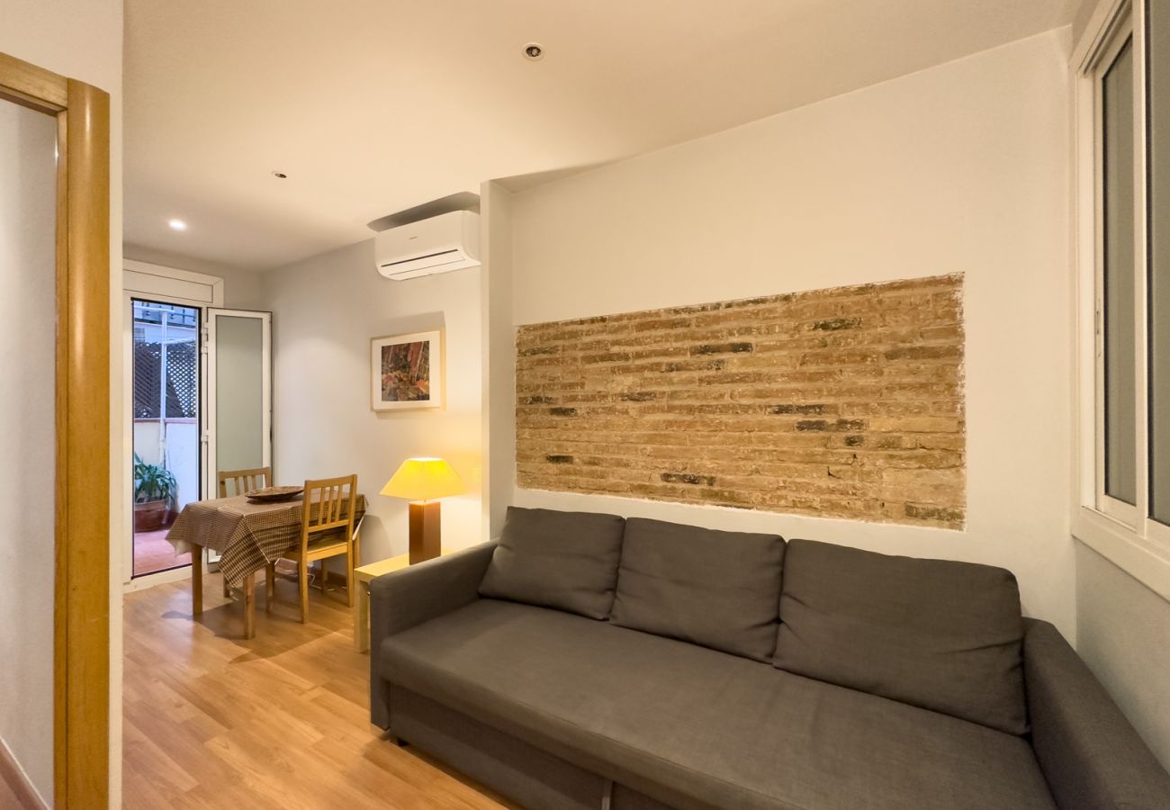 Appartement in Barcelona - Piso bonito, restaurado en alquiler con patio terraza en Gracia, Barcelona centro