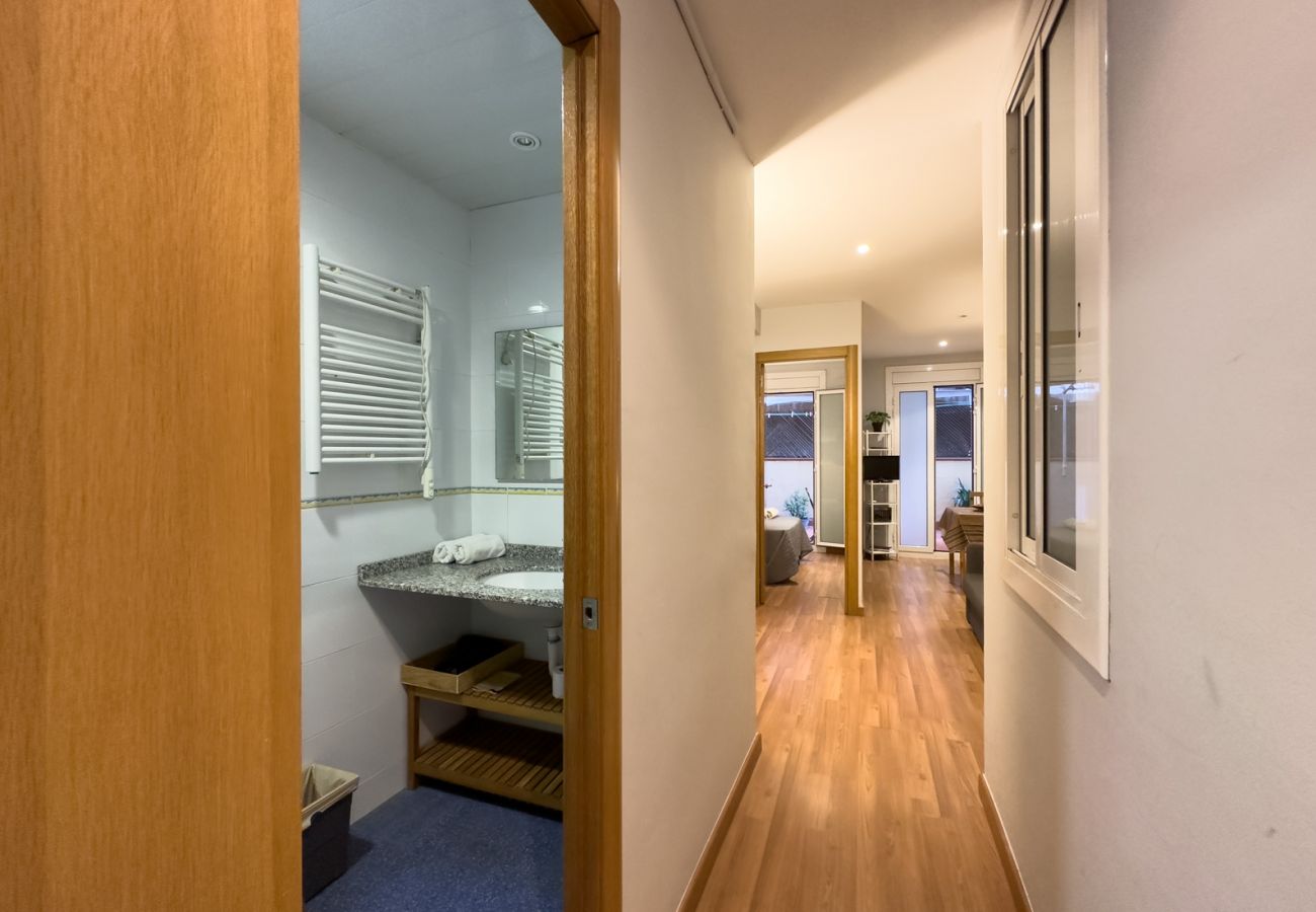 Appartement in Barcelona - Piso bonito, restaurado en alquiler con patio terraza en Gracia, Barcelona centro