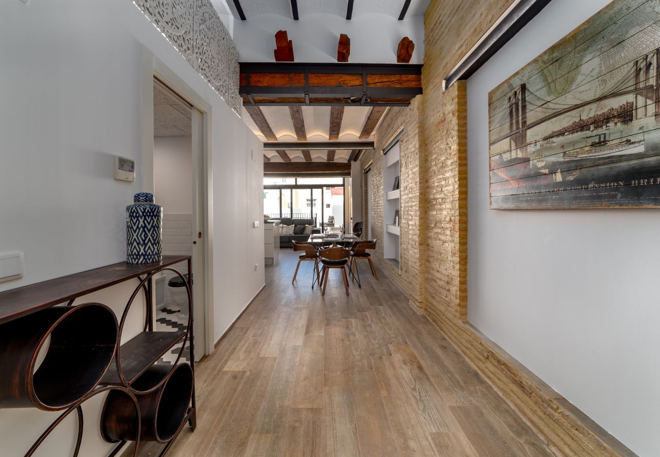 Appartement in Valencia - CENTER-Luxurious 1BR, 1BA-Terrace, WI-FI, A/C 