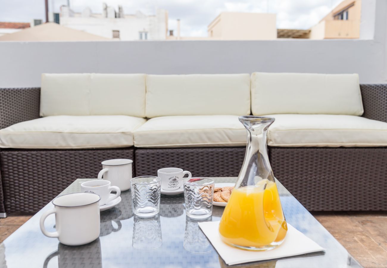 Appartement in Valencia - CENTER-Luxurious 1BR, 1BA-Terrace, WI-FI, A/C 