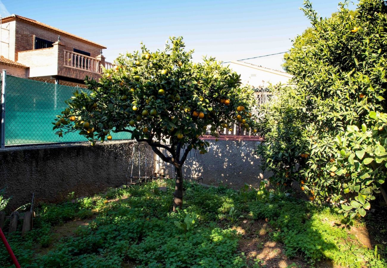 Chalet in L´Eliana - Villa Citrus Garden | 5 Huéspedes | Piscina & BBQ