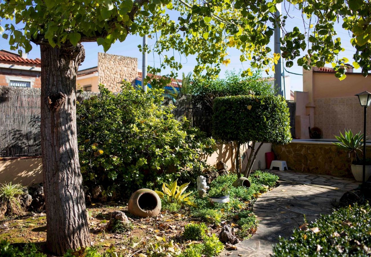 Chalet in L´Eliana - Villa Citrus Garden | 5 Huéspedes | Piscina & BBQ