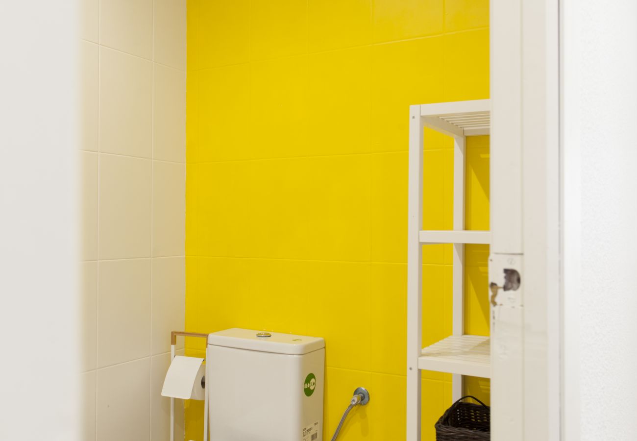 Appartement in Valencia - Old Town Quart Towers Stay I | AC & WiFi | 4 Viajeros