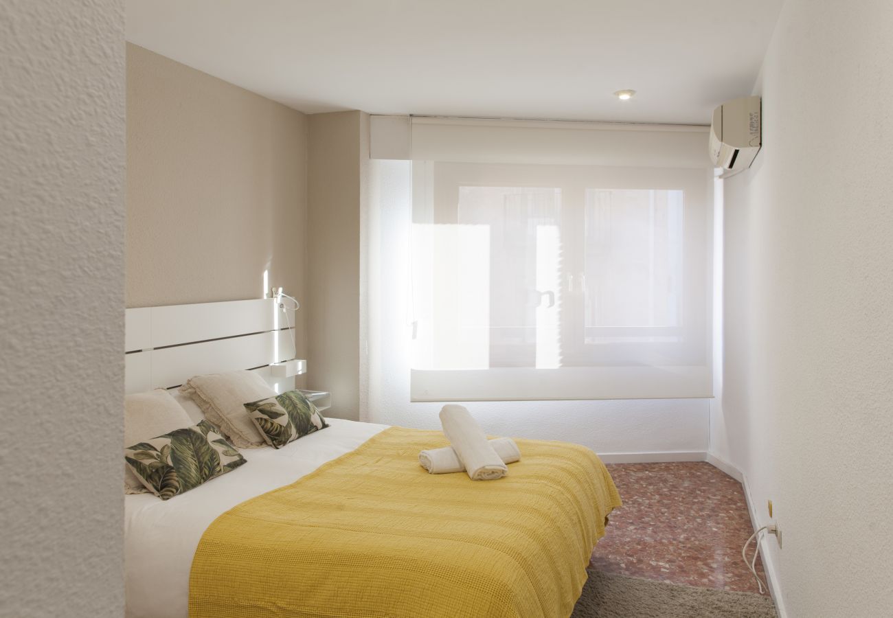 Appartement in Valencia - Old Town Quart Towers Stay I | AC & WiFi | 4 Viajeros