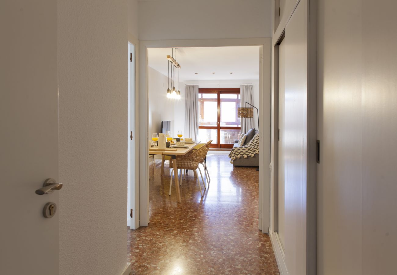 Appartement in Valencia - Old Town Quart Towers Stay I | AC & WiFi | 4 Viajeros