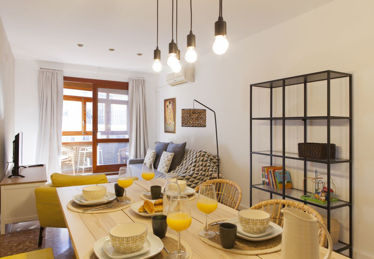 Appartement in Valencia - Old Town Quart Towers Stay I | AC & WiFi | 4 Viajeros
