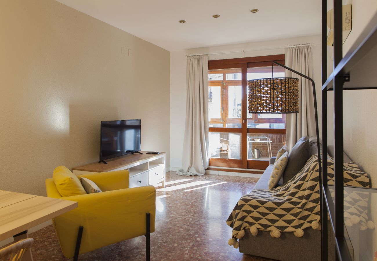 Appartement in Valencia - Old Town Quart Towers Stay I | AC & WiFi | 4 Viajeros