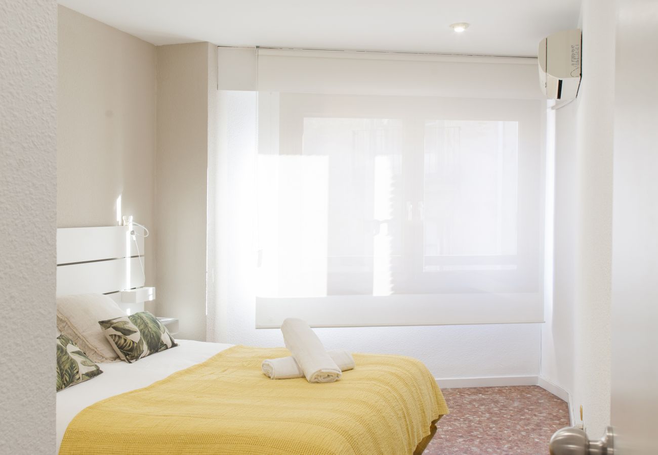 Appartement in Valencia - Old Town Quart Towers Stay I | AC & WiFi | 4 Viajeros