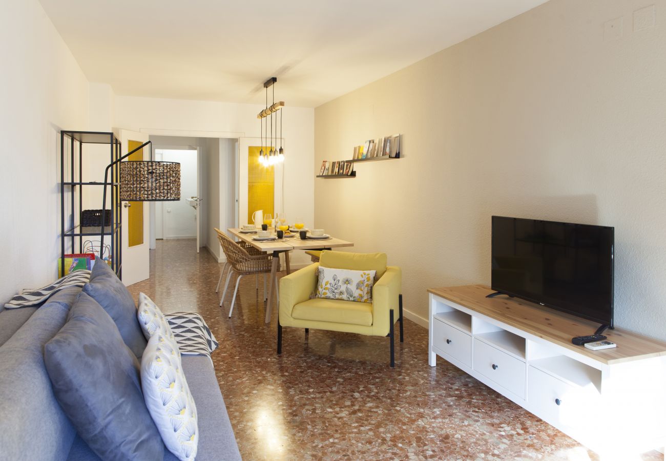 Appartement in Valencia - Old Town Quart Towers Stay I | AC & WiFi | 4 Viajeros