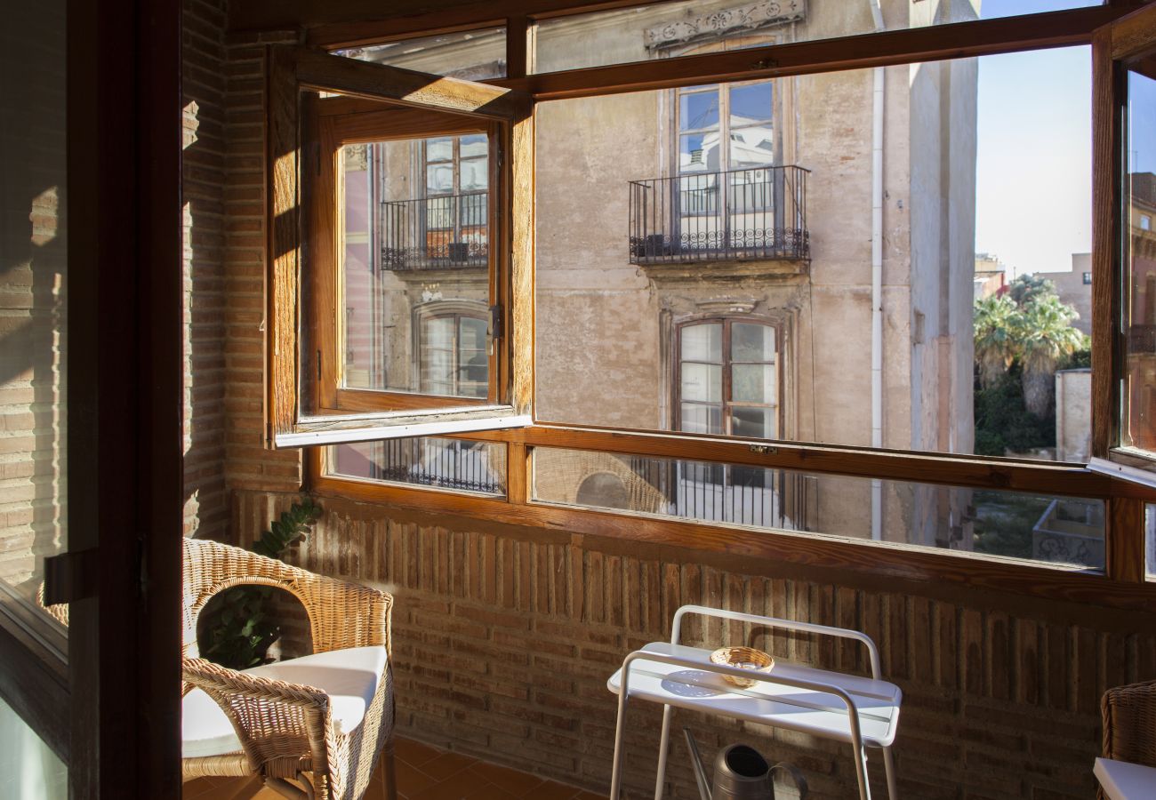 Appartement in Valencia - Old Town Quart Towers Stay I | AC & WiFi | 4 Viajeros