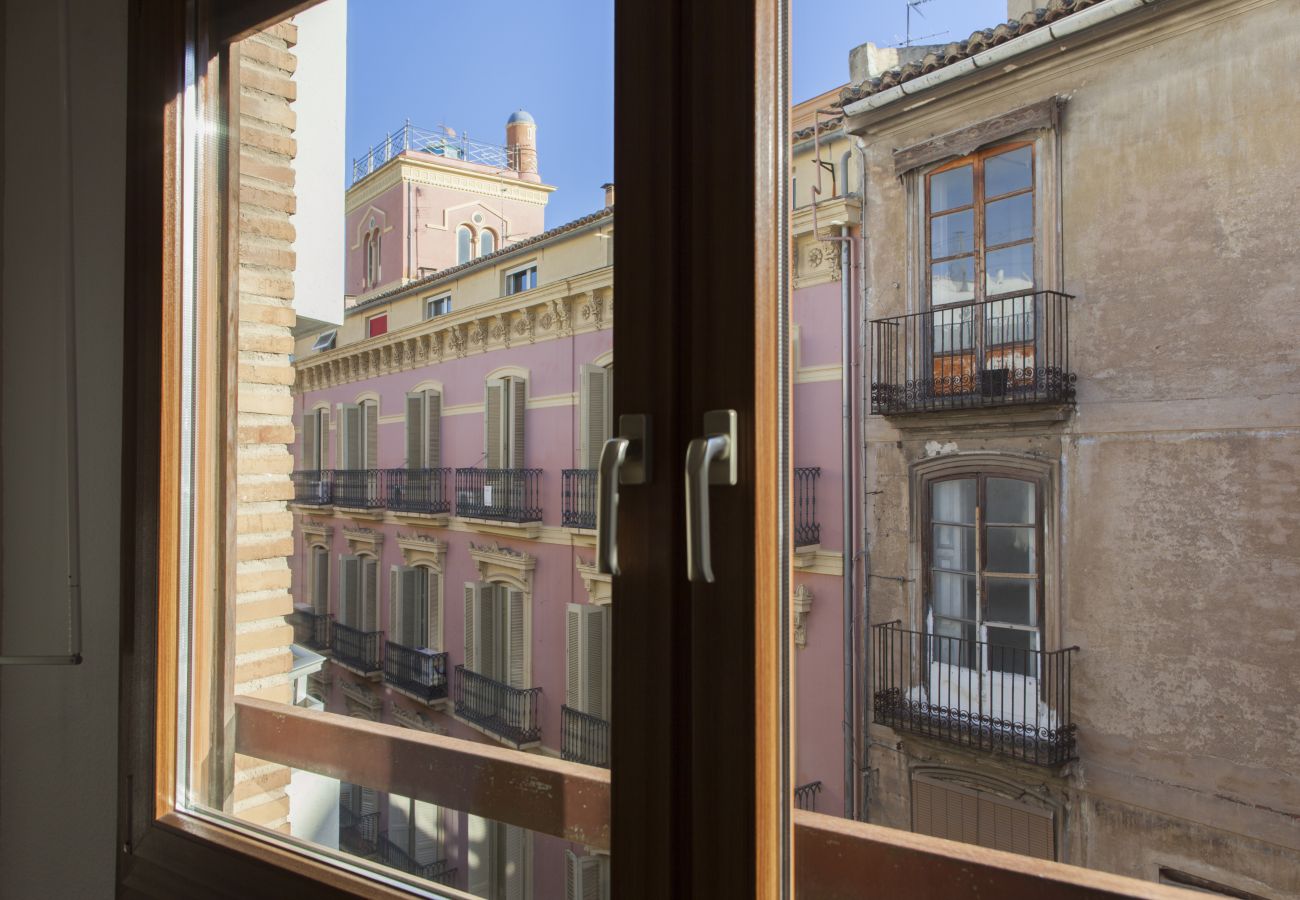 Appartement in Valencia - Old Town Quart Towers Stay I | AC & WiFi | 4 Viajeros
