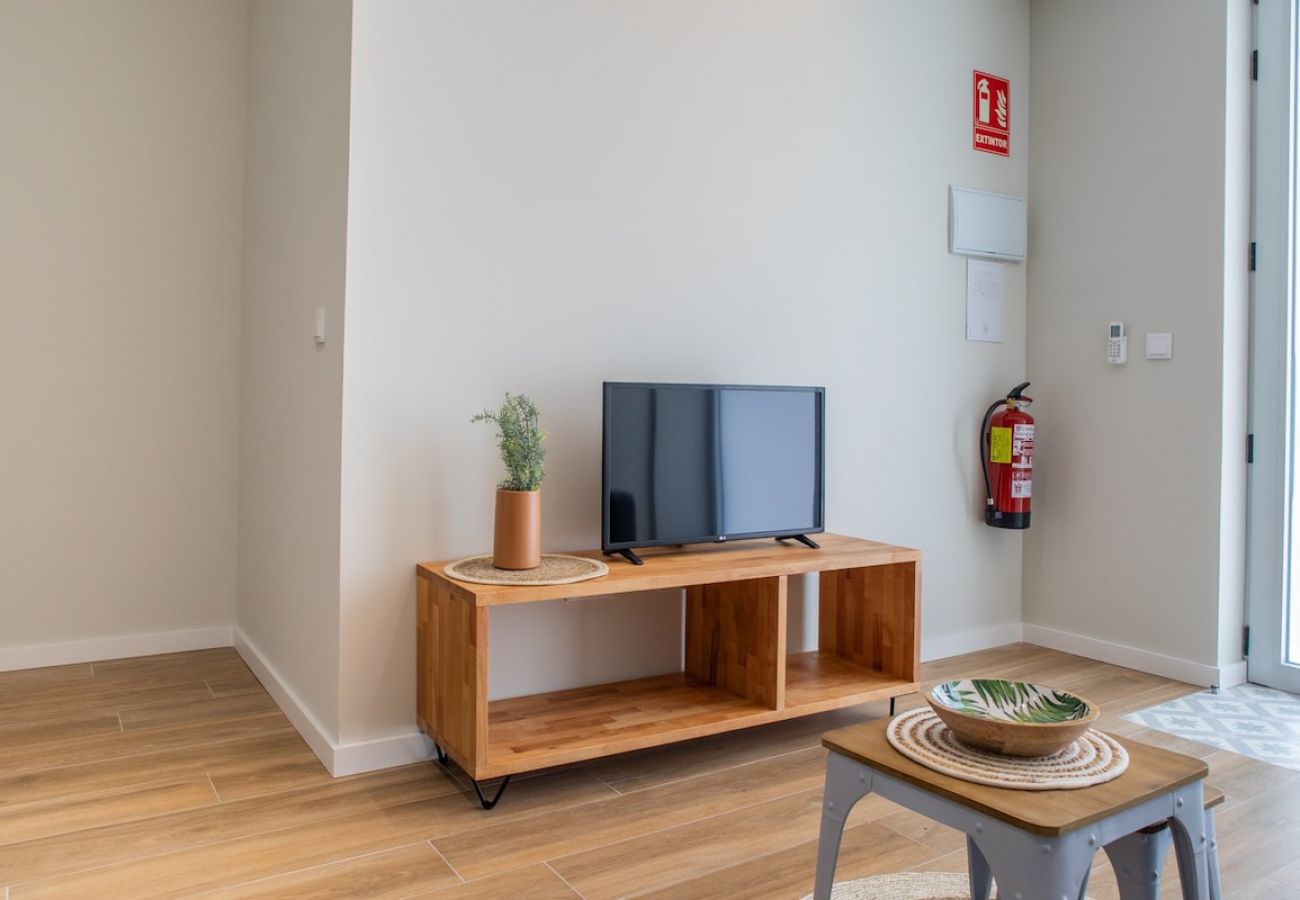 Appartement in Valencia - Port Suite VIII | 4 Viajeros | AC & WiFi | 15 min Ciudad Artes