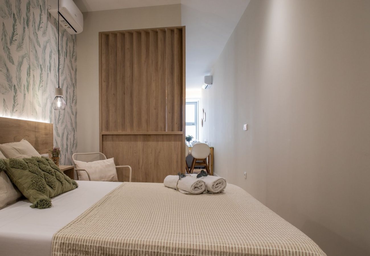 Appartement in Valencia - Port Suite VIII | 4 Viajeros | AC & WiFi | 15 min Ciudad Artes