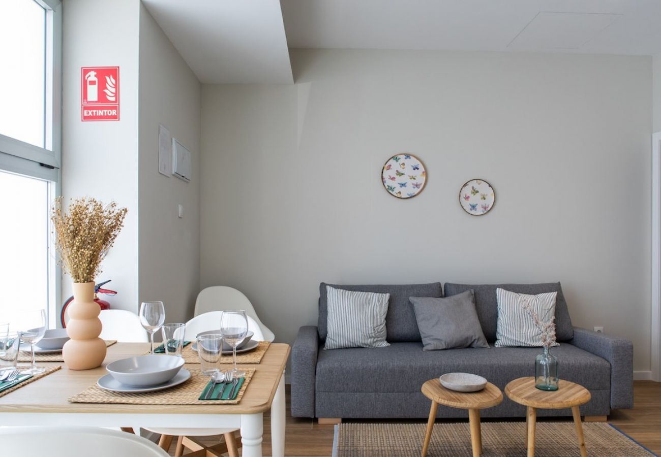 Appartement in Valencia - Port Suite VI | 6 Viajeros | AC & WiFi | 15 min Ciudad Artes