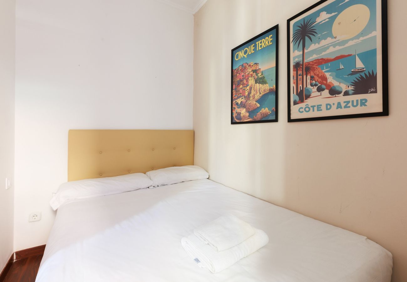 Appartement in Barcelona - TURO PARK, precioso apartamento con balcón