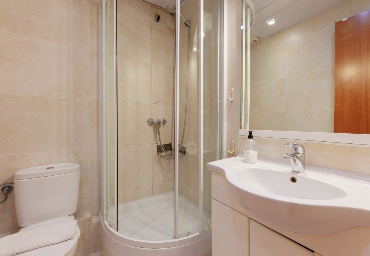 Appartement in Barcelona - TURO PARK, precioso apartamento con balcón