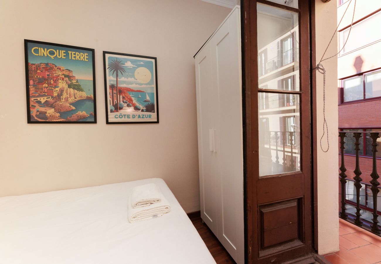 Appartement in Barcelona - TURO PARK, precioso apartamento con balcón