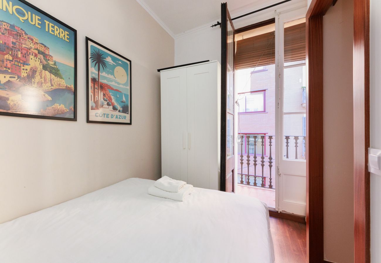 Appartement in Barcelona - TURO PARK, precioso apartamento con balcón