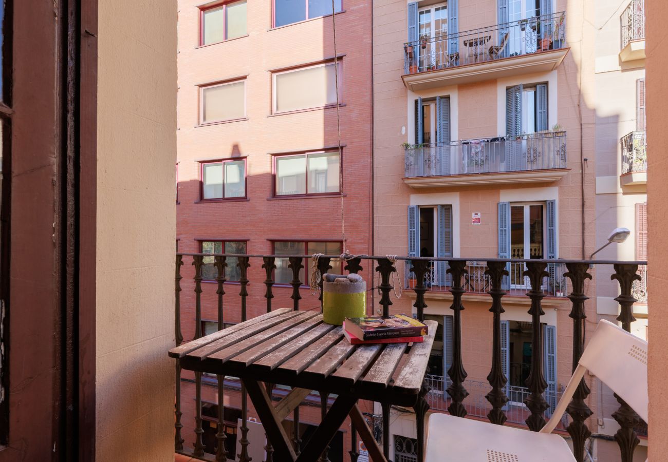 Appartement in Barcelona - TURO PARK, precioso apartamento con balcón