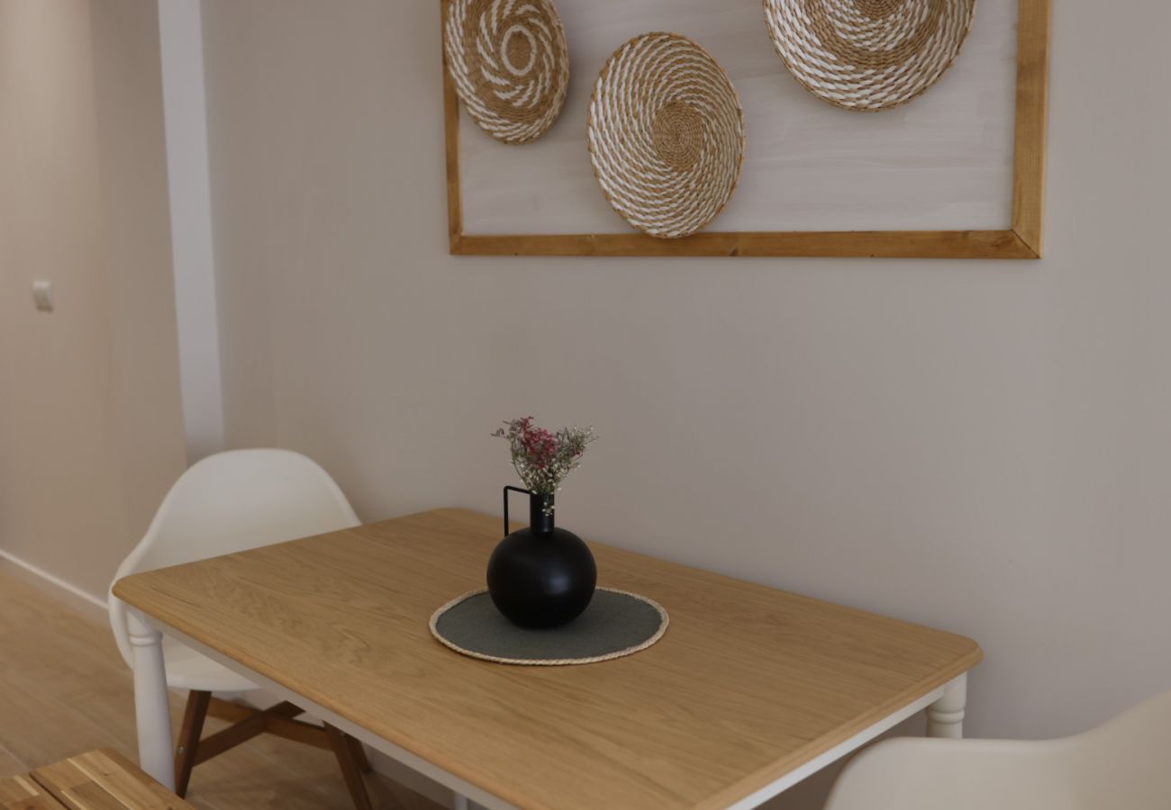 Appartement in Valencia - The Sea Rooms I | AC & WIFI | 15 min Playa