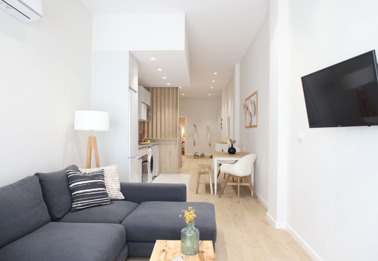 Appartement in Valencia - The Sea Rooms I | AC & WIFI | 15 min Playa