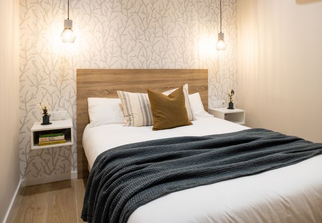 Appartement in Valencia - The Sea Rooms II | AC & WIFI | 15 min Playa