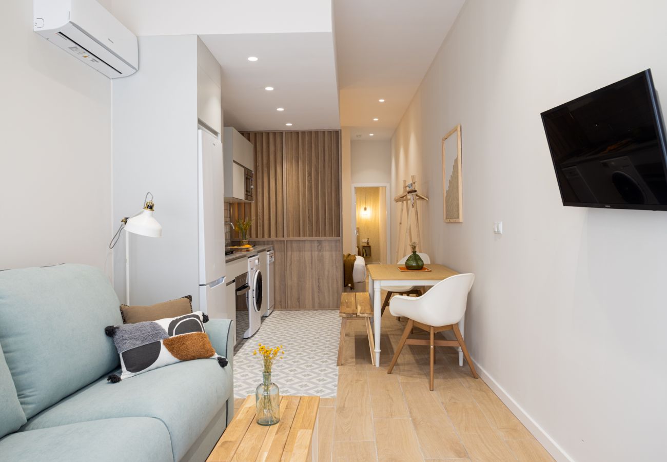 Appartement in Valencia - The Sea Rooms V | AC & WIFI | 15 min Playa