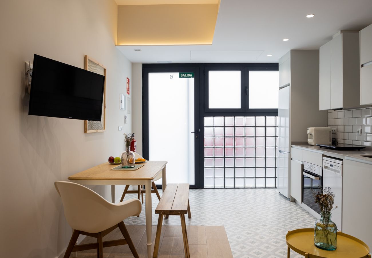 Appartement in Valencia - The Sea Rooms VI | AC & WIFI | 15 min Playa