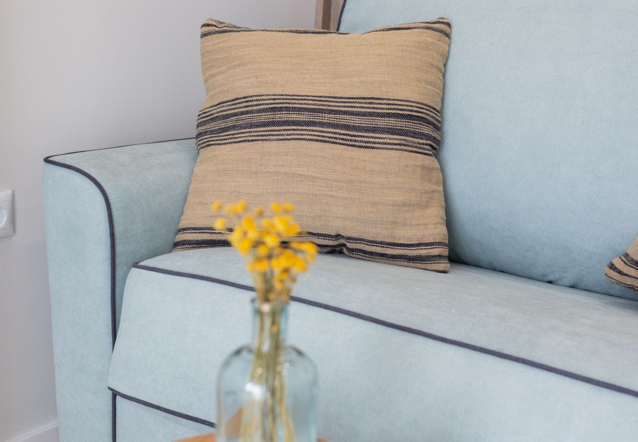 Appartement in Valencia - The Sea Rooms VIII | AC & WIFI | 15 min Playa