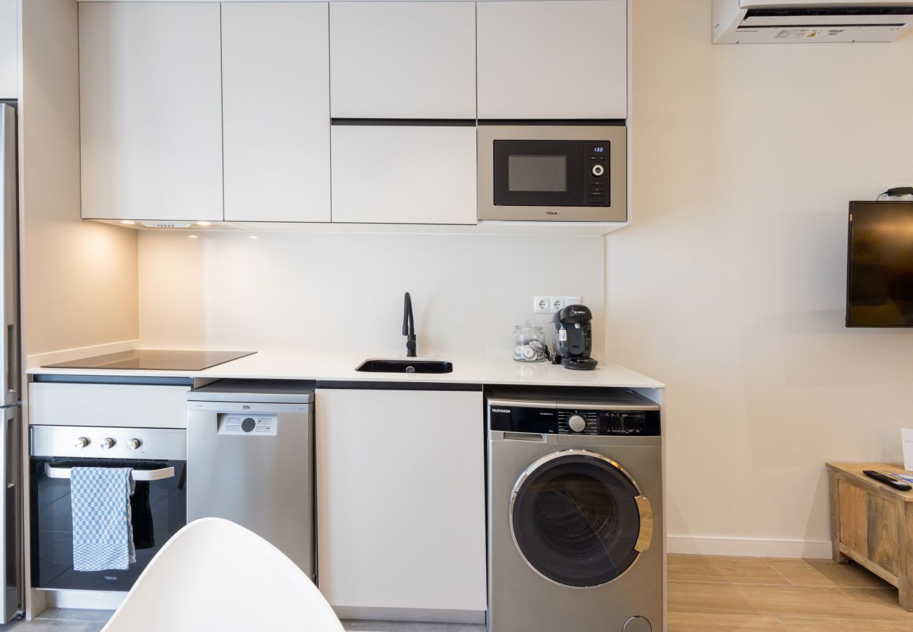 Studio in Valencia - Turia Park Loft II | 4 Viajeros | AC and WiFi | Near ZOO